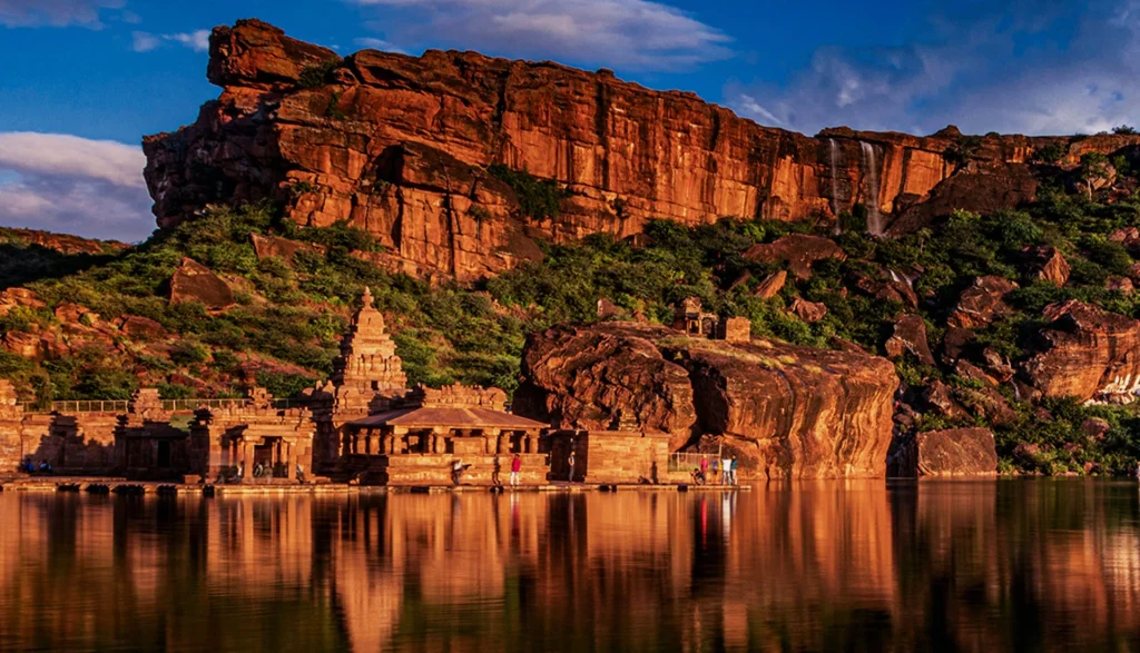 Best Places to Visit in Karnataka