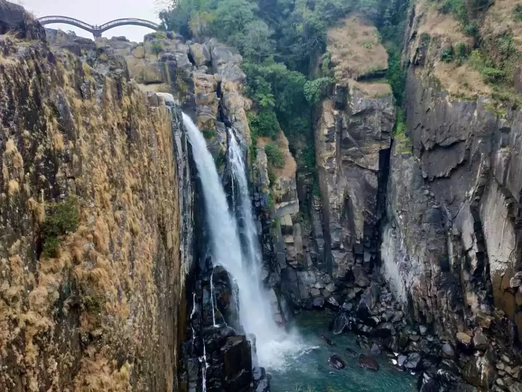 TOP 6 WATERFALLS IN MEGHALAYA