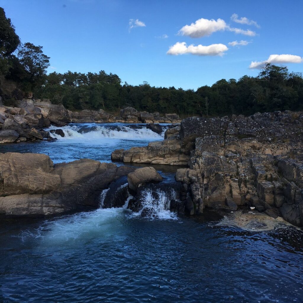 TOP 6 WATERFALLS IN MEGHALAYA